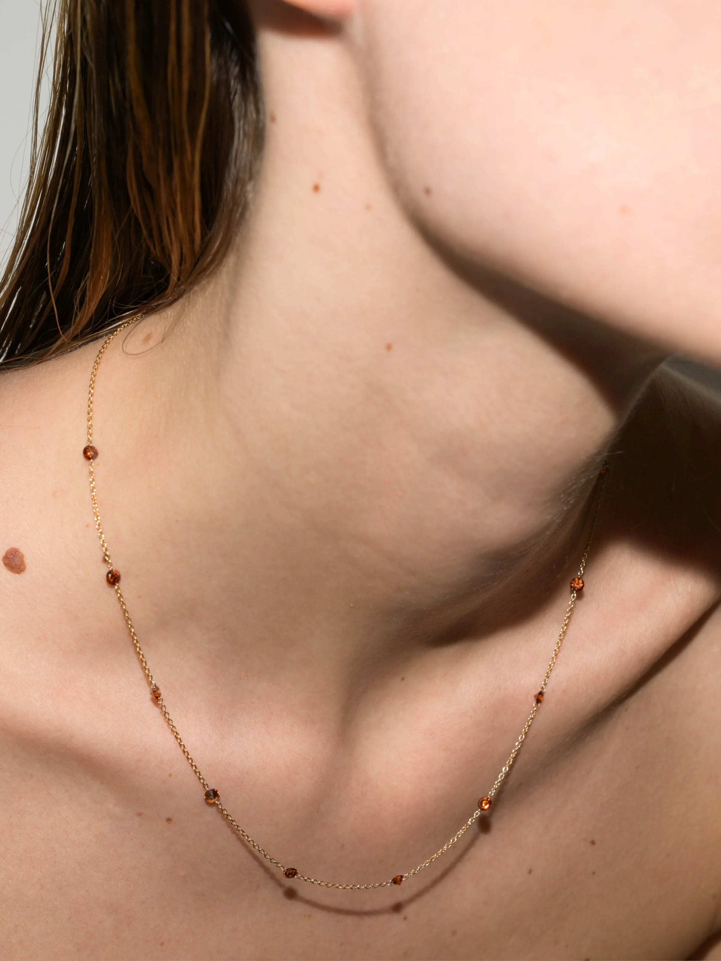 14K ROUND-CUT FLOATING NECKLACE IN COGNAC LAB DIAMOND, 14K YELLOW GOLD - Image 3