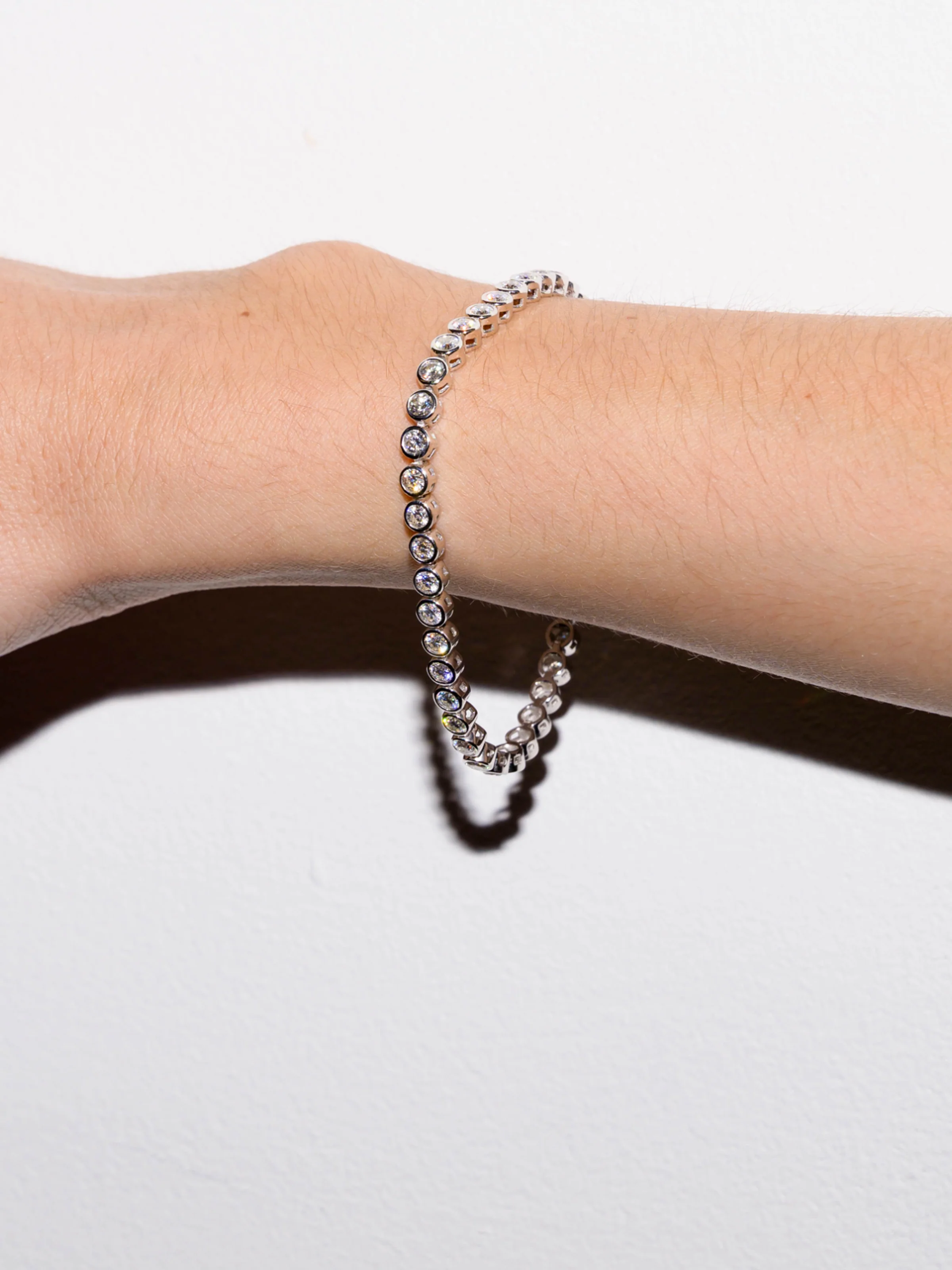 14K JAMES BEZEL RIVIÈRE BRACELET IN LAB DIAMOND, 14K YELLOW GOLD - Image 3