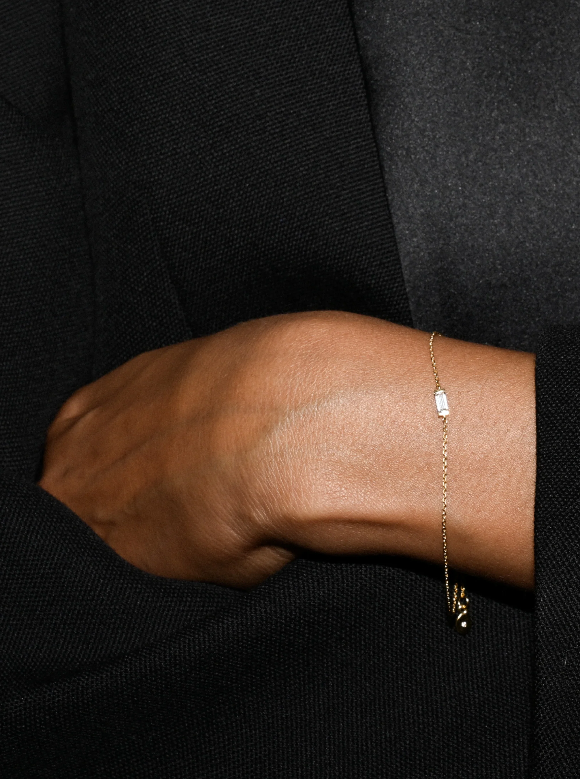 BAGUETTE CHAIN BRACELET IN LAB WHITE SAPPHIRE, STERLING SILVER - Image 4