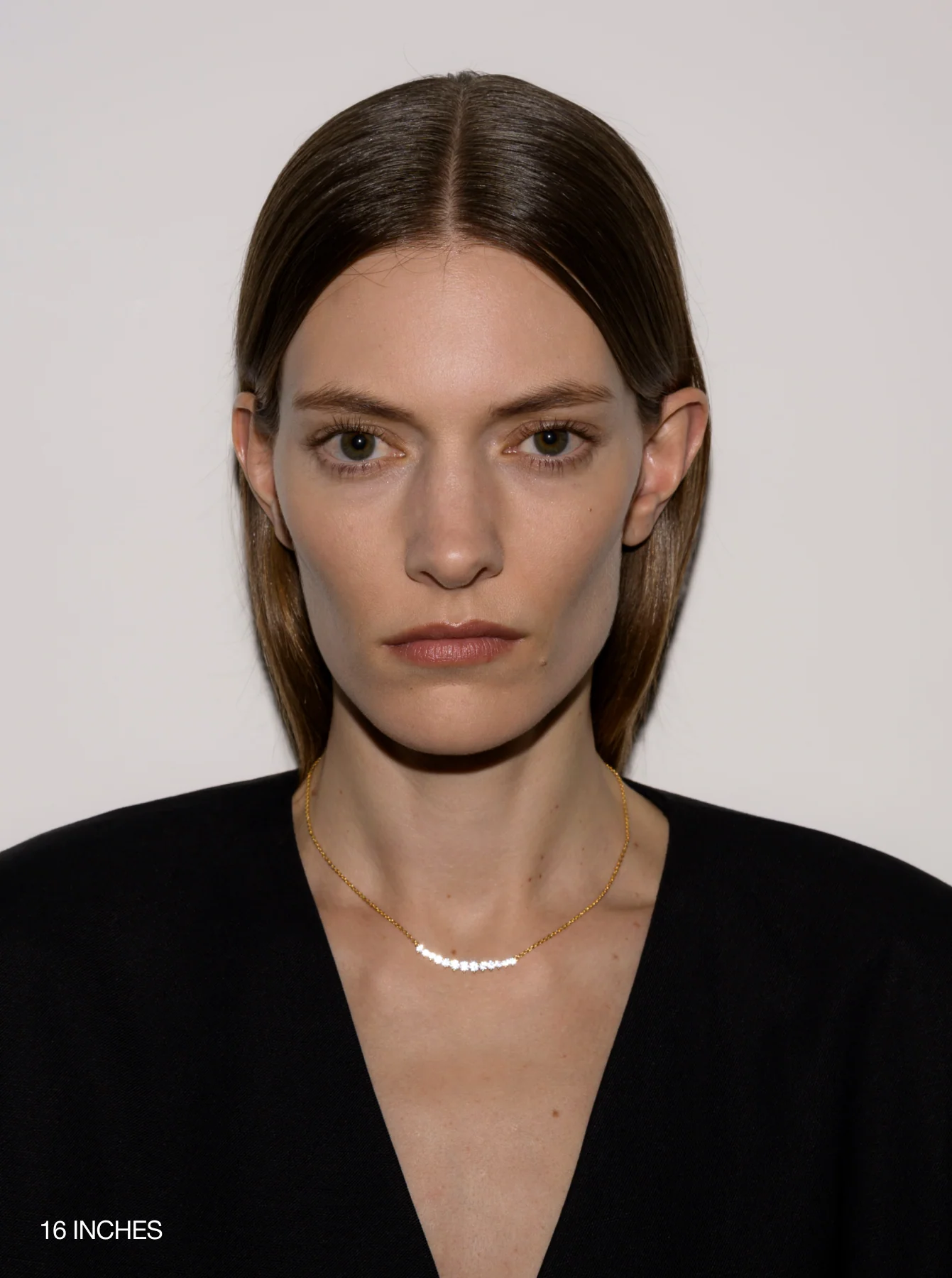 CURVE NECKLACE IN LAB EMERALD WITH LAB DIAMOND, 18K GOLD VERMEIL - Image 3