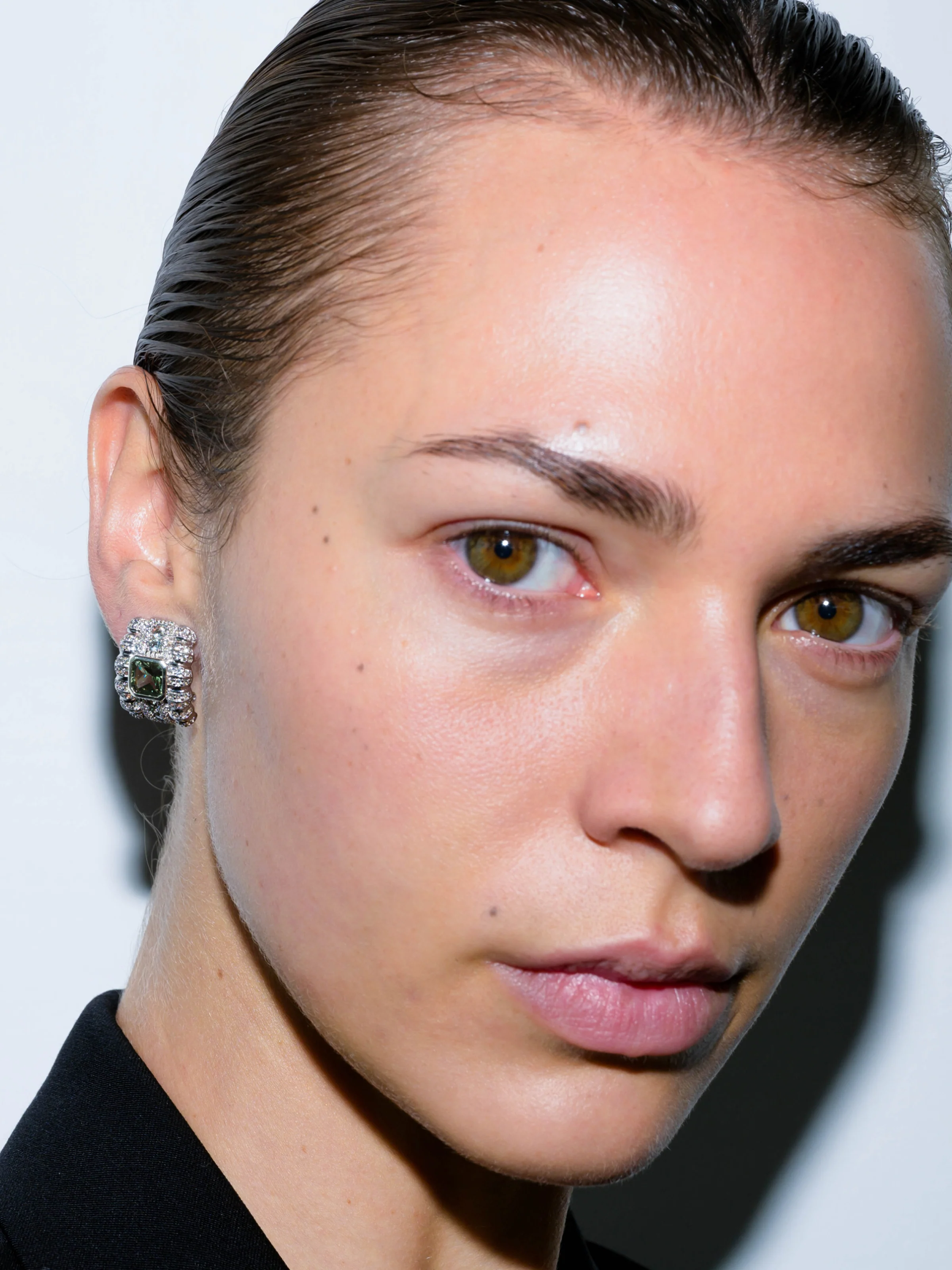 CRAWFORD ASSCHER CUT LIGHT GREEN SPINEL EARRINGS, RHODIUM COATED BRASS - Image 3