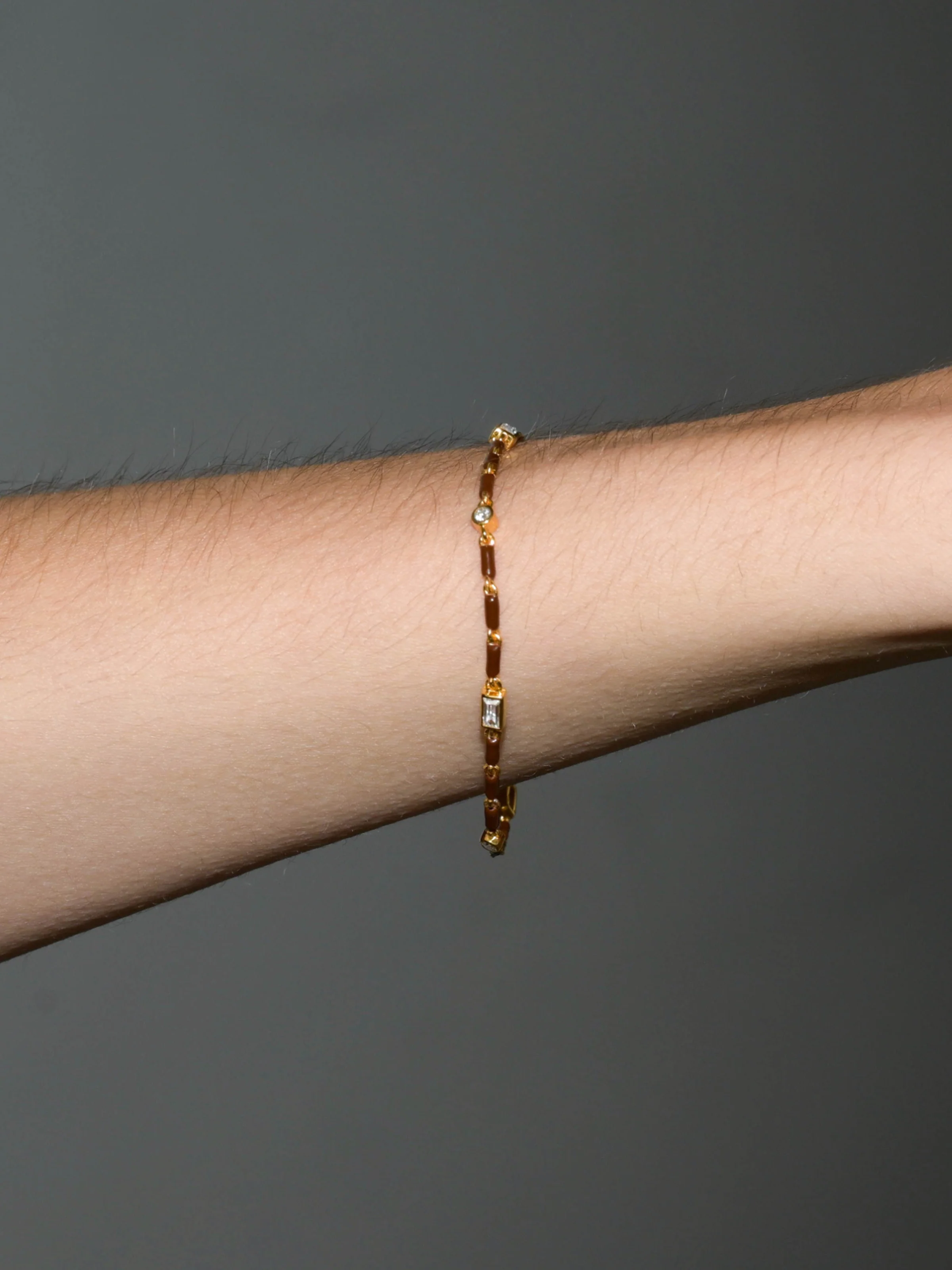 ENAMEL MOISSANITE BRACELET IN MARRON, 18K GOLD VERMEIL - Image 2