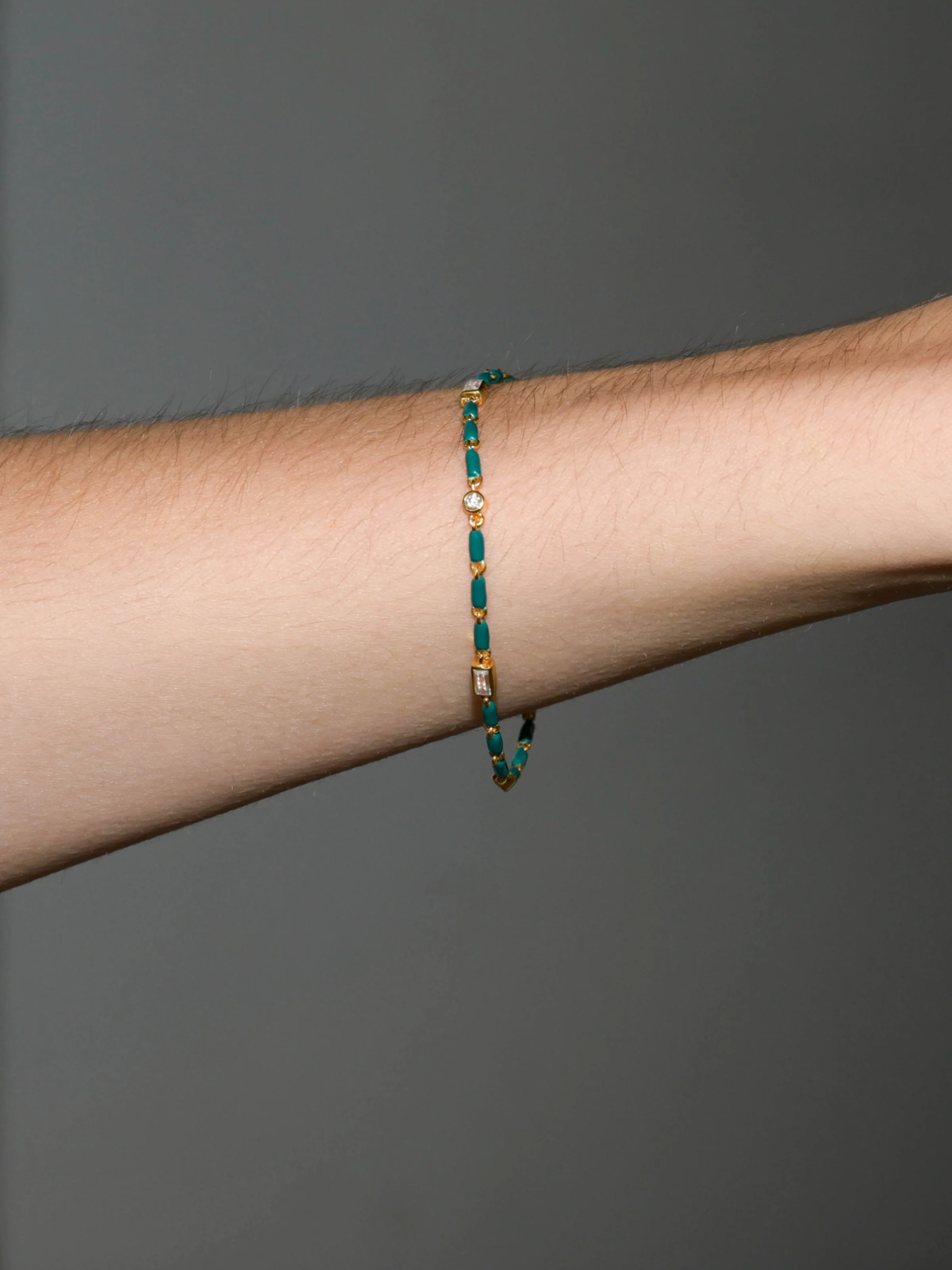 ENAMEL MOISSANITE BRACELET IN SARCELLE, 18K GOLD VERMEIL - Image 2