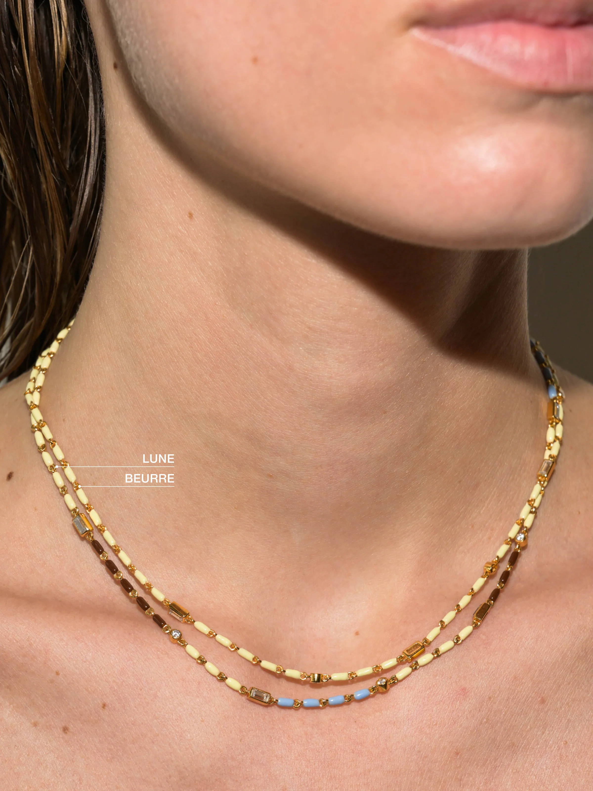 ENAMEL MOISSANITE NECKLACE IN LUNE, 18K GOLD VERMEIL - Image 4