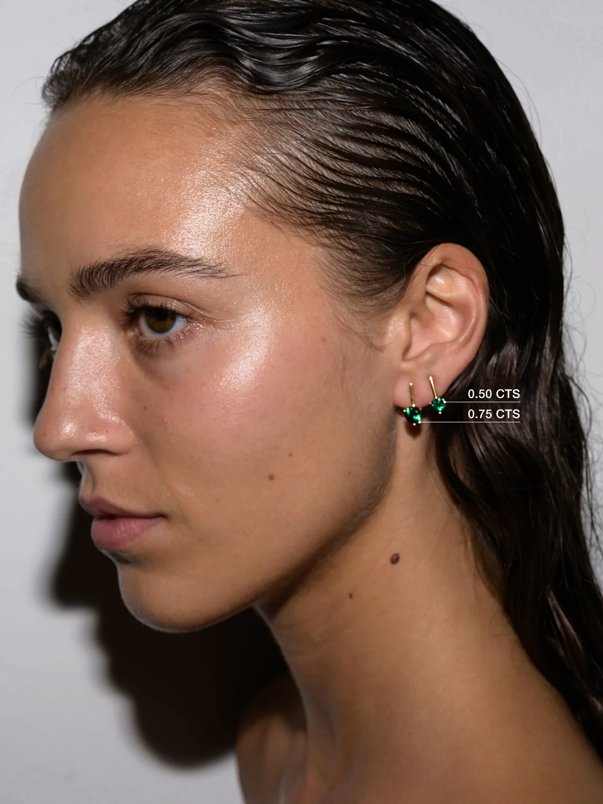 HENDRY ROUND-CUT BAR STUD EARRING IN LAB EMERALD, 18K GOLD VERMEIL - Image 3