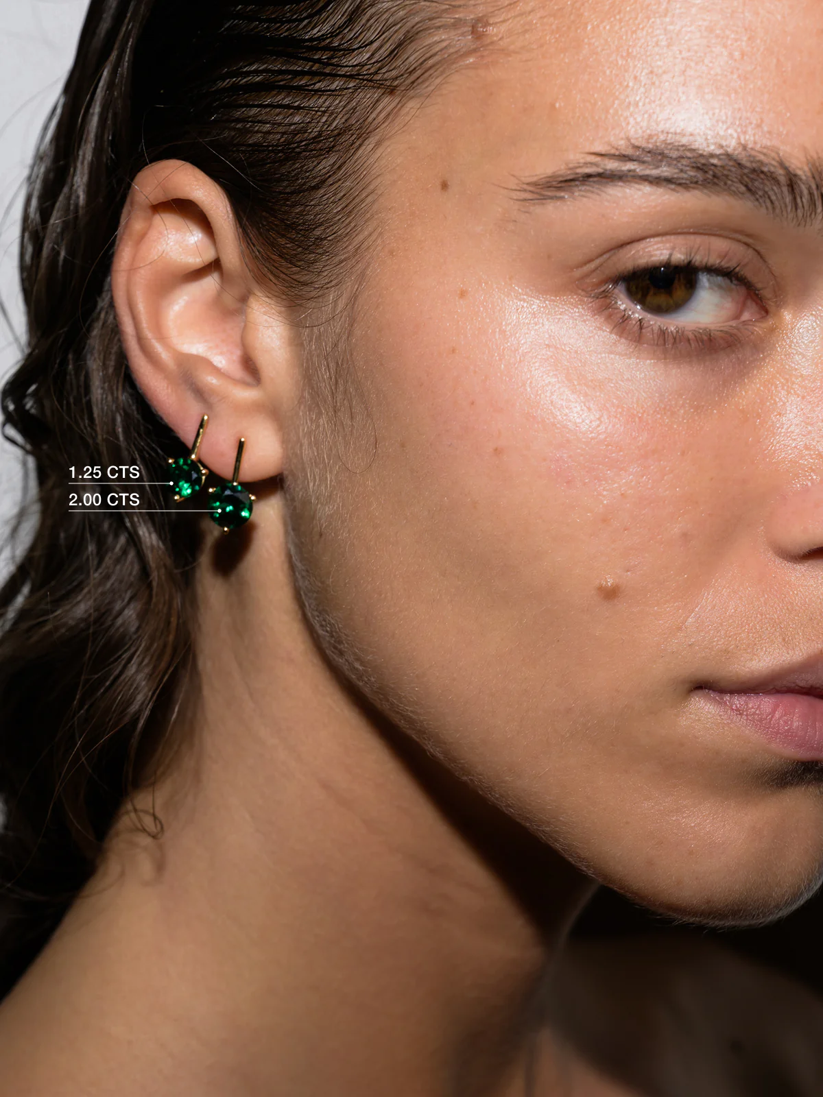 HENDRY ROUND-CUT BAR STUD EARRING IN LAB EMERALD, STERLING SILVER - Image 4