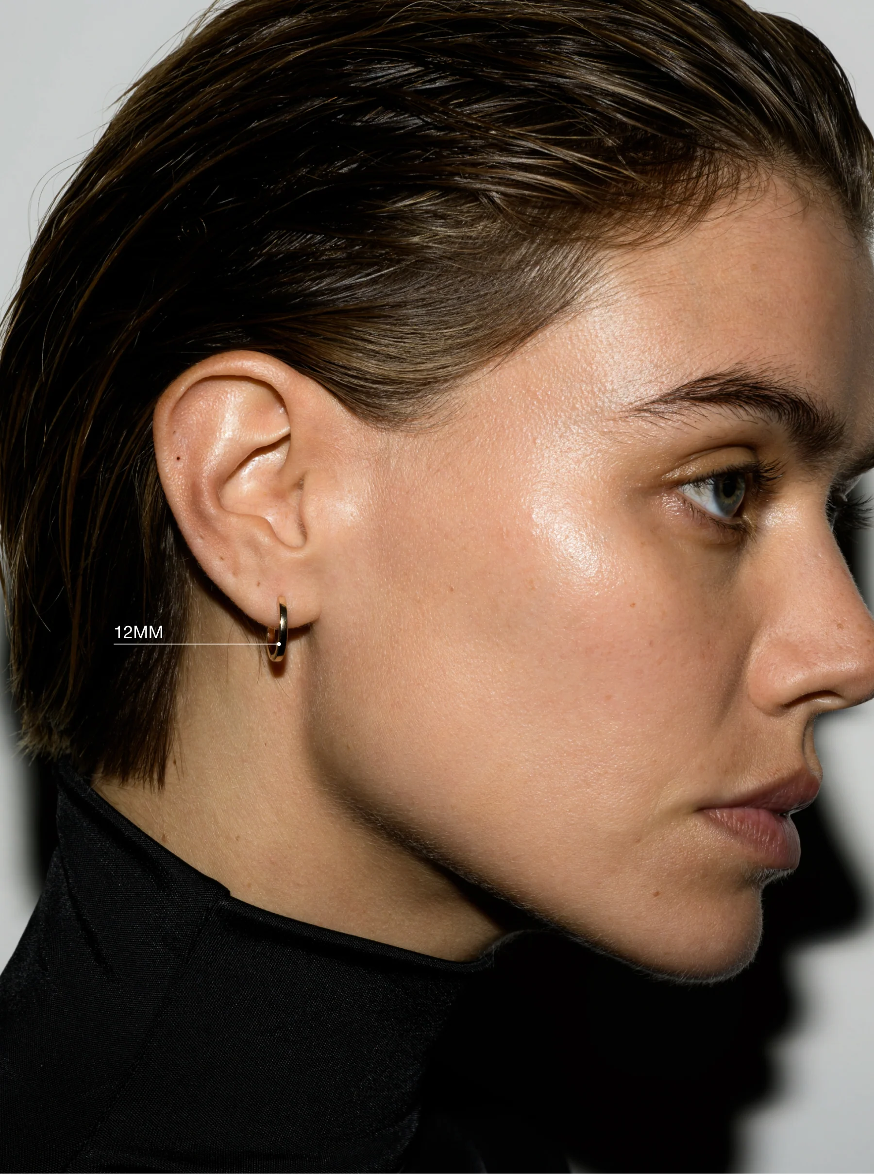 PLAIN HUGGIE EARRING, STERLING SILVER - Image 6