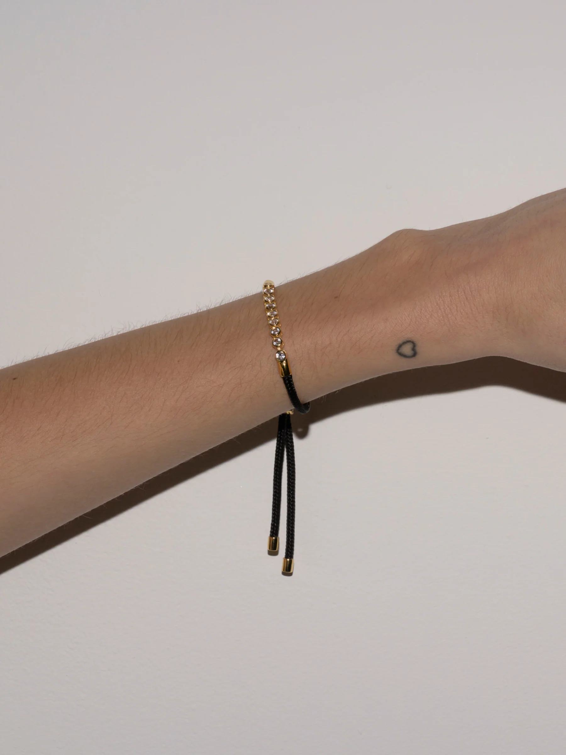 14K JAMES BEZEL NOIR PARACORD BRACELET IN LAB DIAMOND, 14K YELLOW GOLD - Image 4