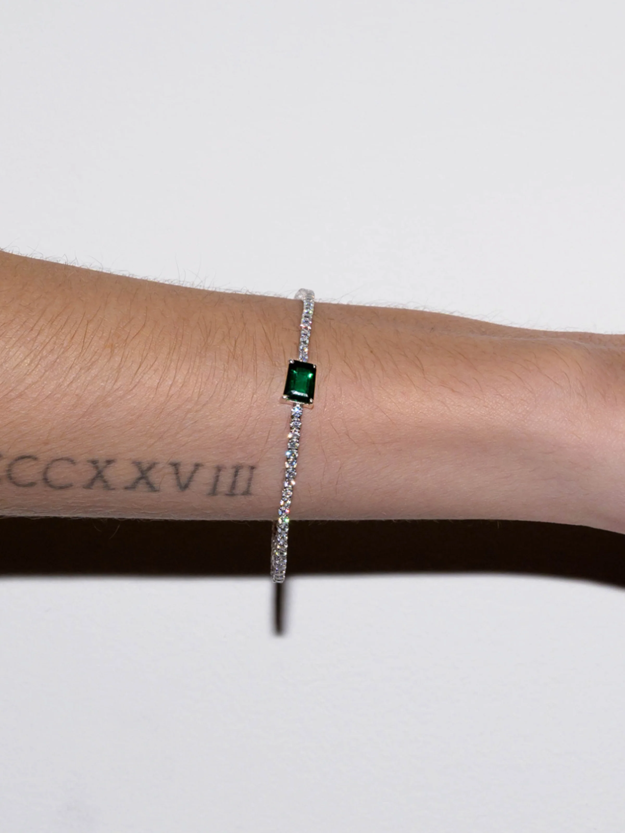 KATE RIVIÈRE BRACELET WITH LAB EMERALD IN 2MM MOISSANITE, STERLING SILVER - Image 3