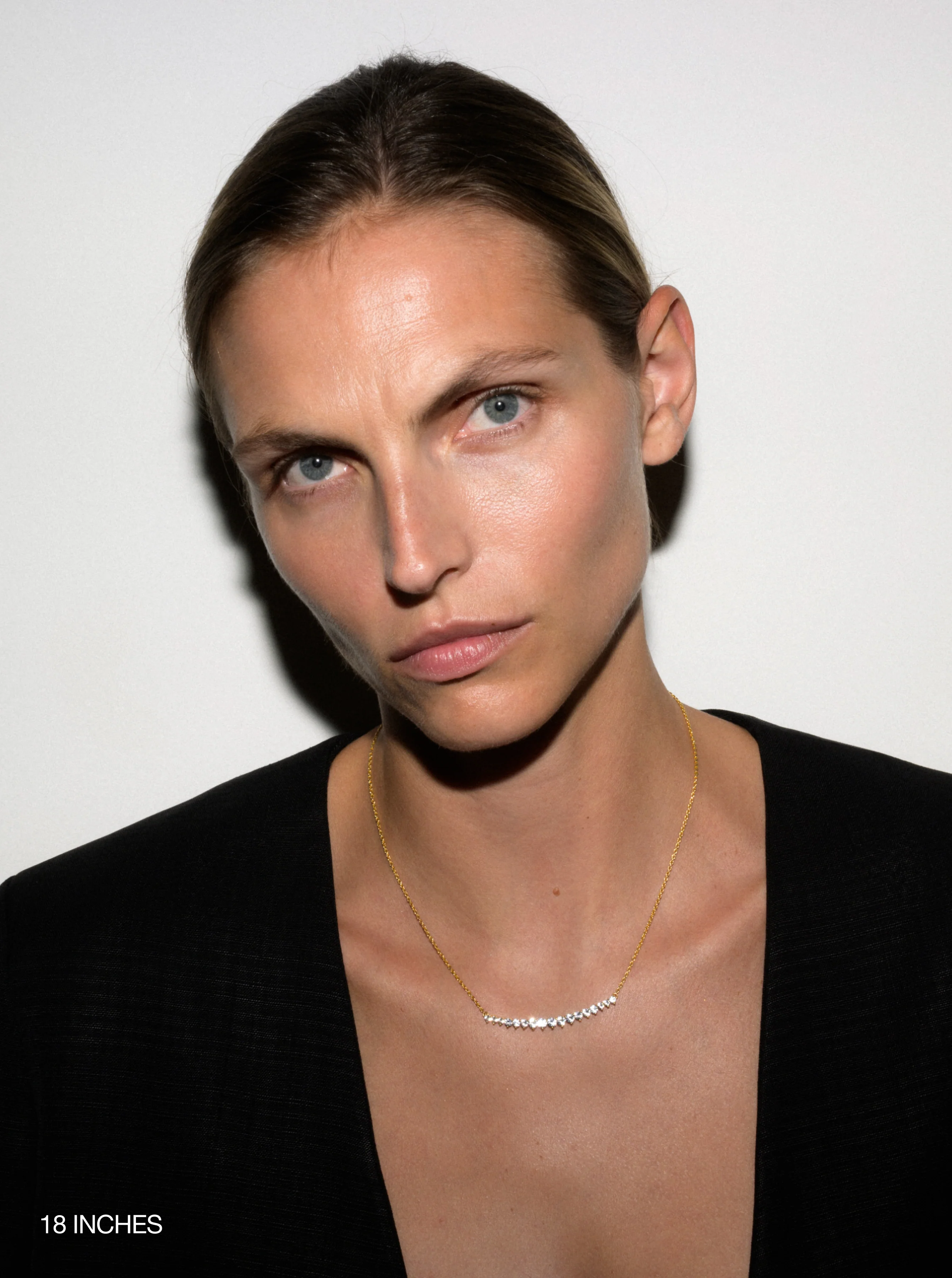 LARGE CURVE NECKLACE IN LAB WHITE SAPPHIRE, 18K GOLD VERMEIL - Image 6