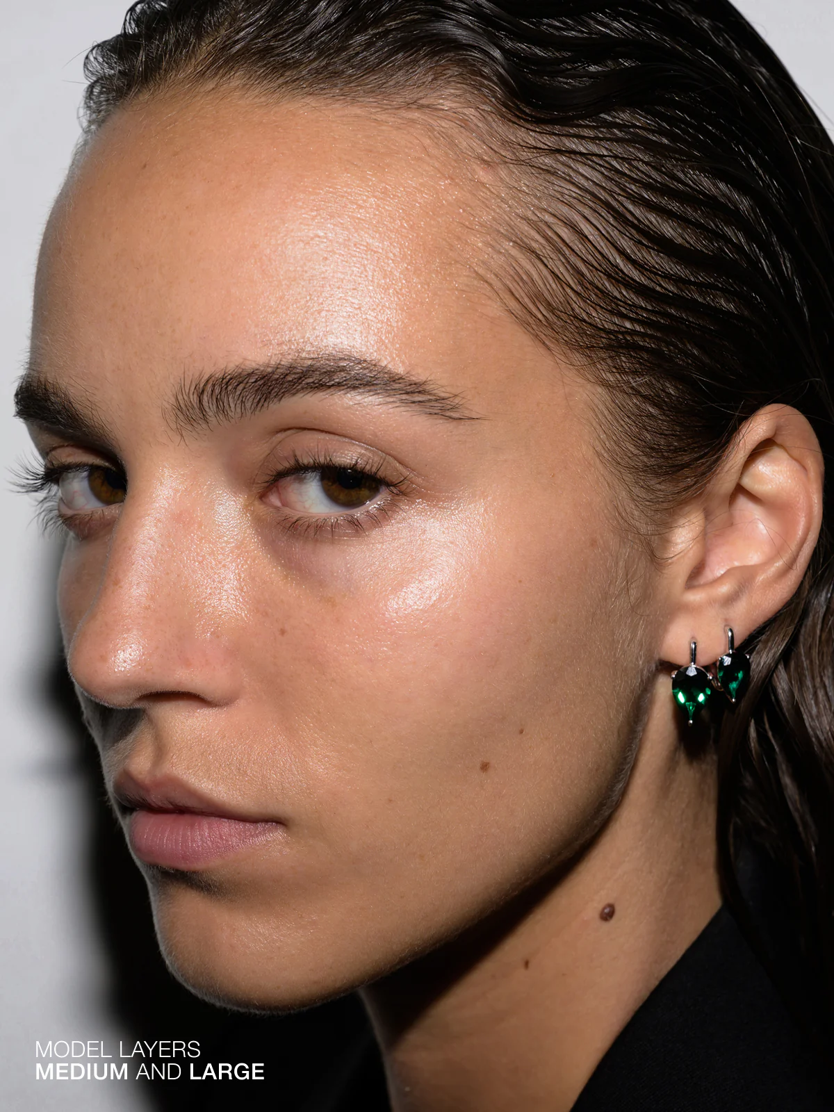 PORTER PEAR-CUT EARRINGS IN LAB EMERALD, STERLING SILVER - Image 4